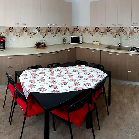 Πανσιόν Casa Anca 3*