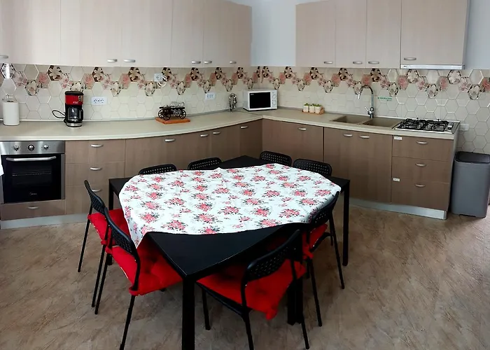 Πανσιόν Casa Anca 3*